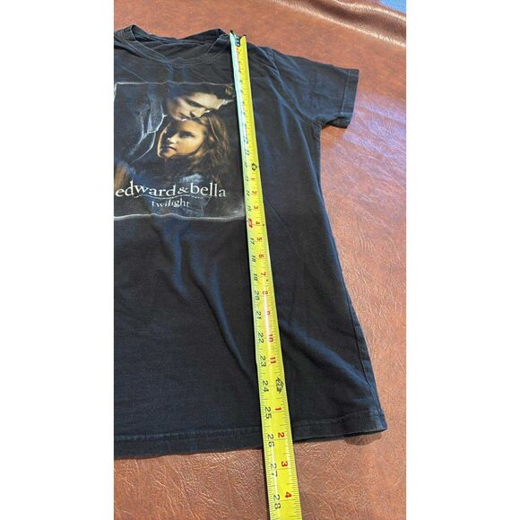 edward & bella twilight T-Shirt No Size Tag - Picture 4 of 4